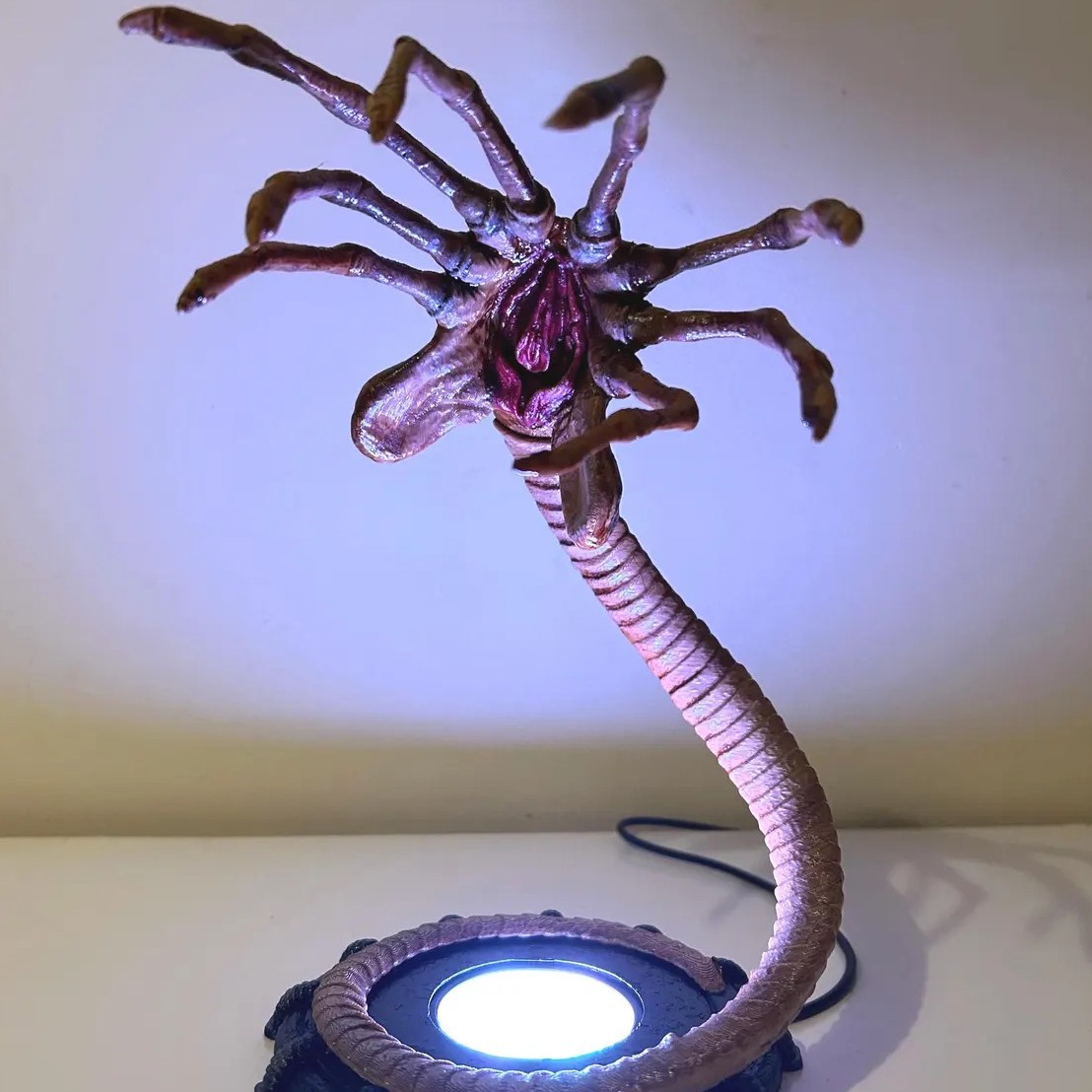 Uzaylı Facehugger Lambası Gece - Home Decor Light incelemesi ve fiyatı