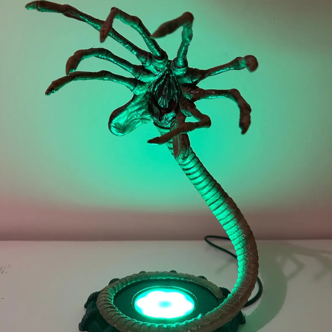 Uzaylı Facehugger Lambası Gece - Home Decor Light incelemesi ve fiyatı