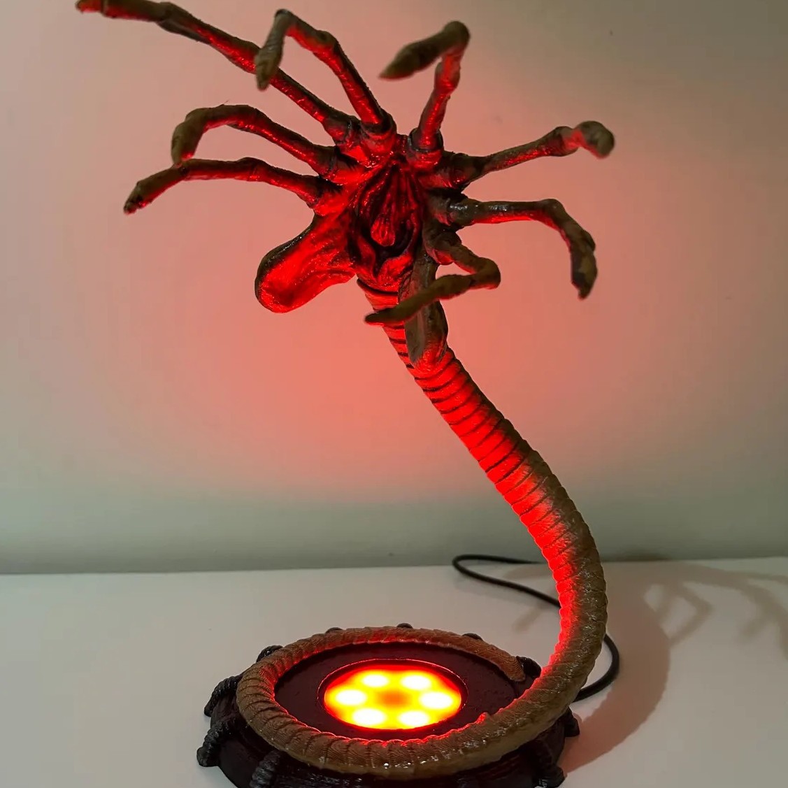 Uzaylı Facehugger Lambası Gece - Home Decor Light incelemesi ve fiyatı